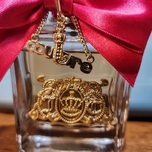 Juicy Couture's Viva la juicy eau de parfum spray